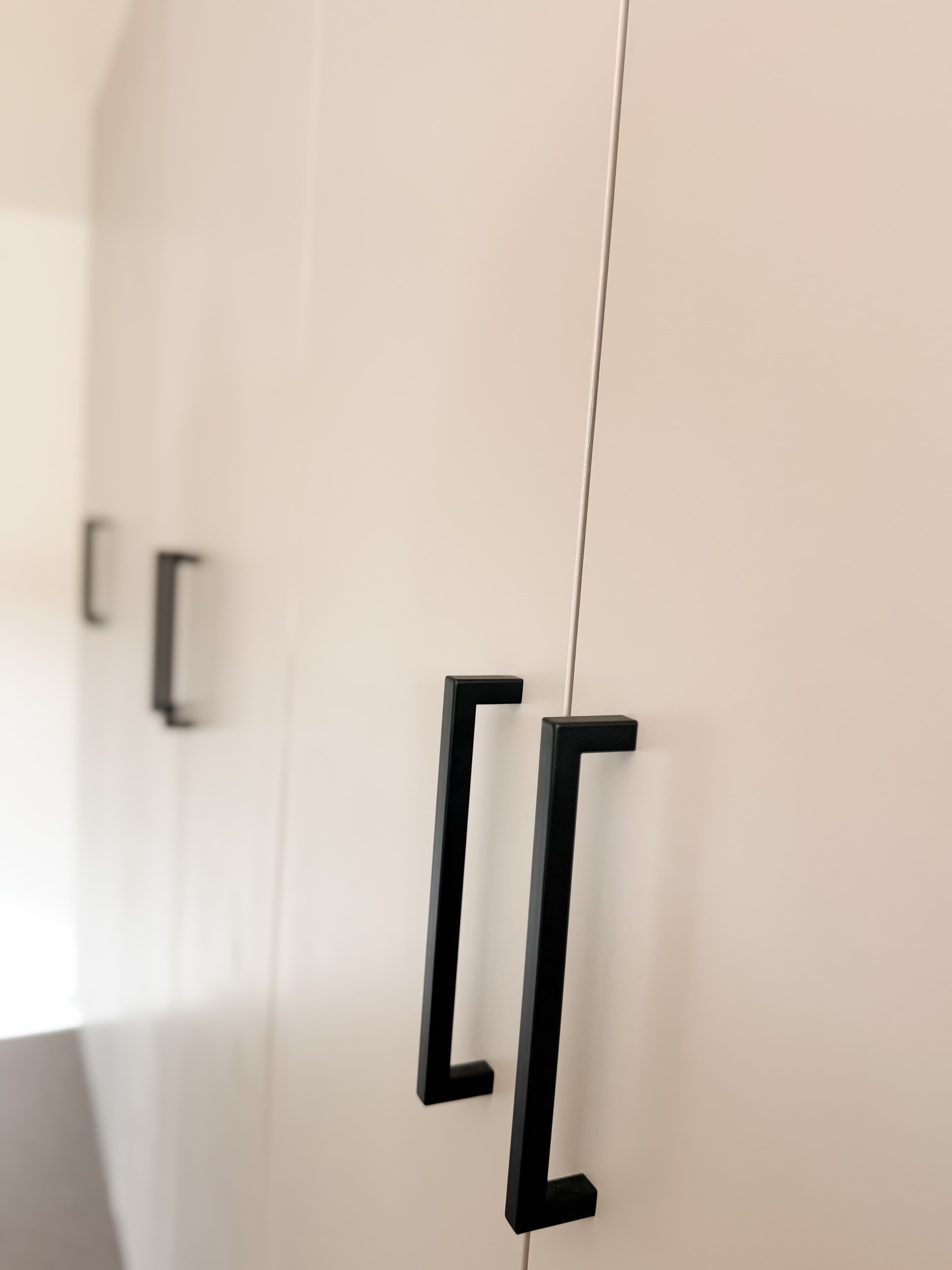 Detail van maatwerk cabinet hardware